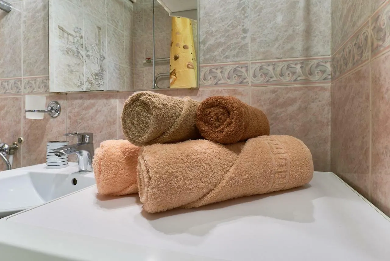 Apartment Центр! 2-Комн. Леси Украинки 3.